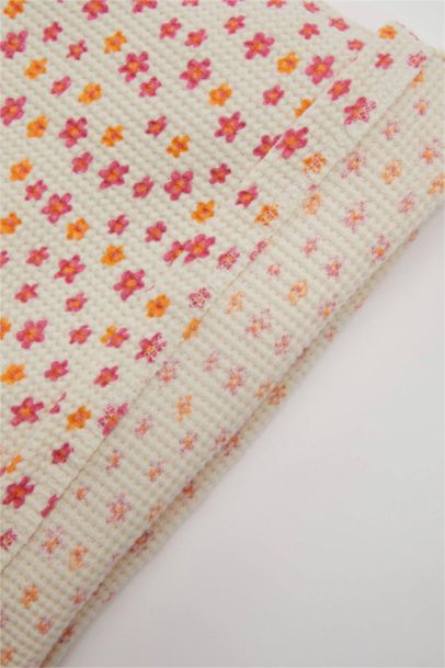 تيشيرت بناتي فلورال قصة عادية بياخة مستديرة