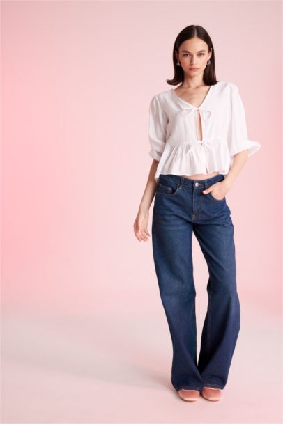 V Yaka Modal Önden Bağlamalı Uzun Kollu Beyaz Bluz