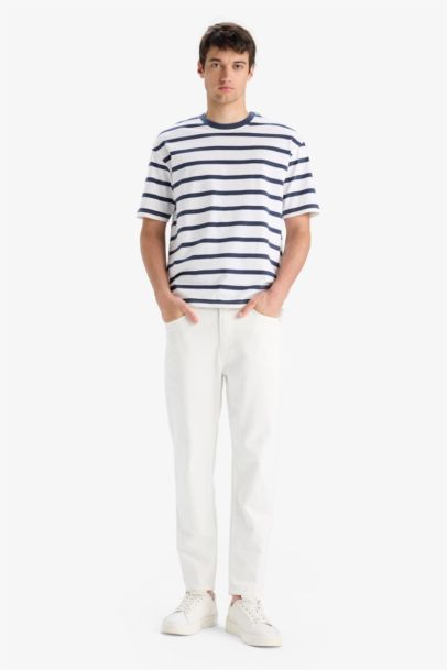 بنطرون جينز 90’S سليم فيت برجل ضيق وخصر عالي