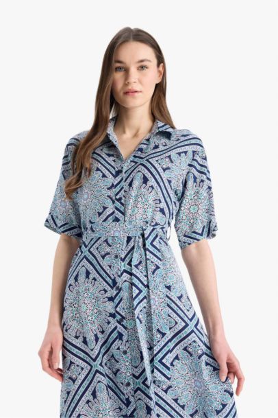 فستان مطبوع بقصة A بياخة قميص كم مزدوج