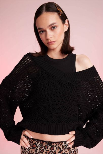 Regular Fit V Yaka Kroşe Siyah Triko Kazak