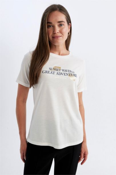 T-Shirt coupe régulière imprimé à Manches Courtes et à Col rond