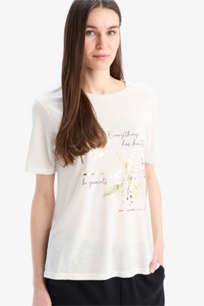 تي شيرت نص كم قصة عادية بياقة مستديرة