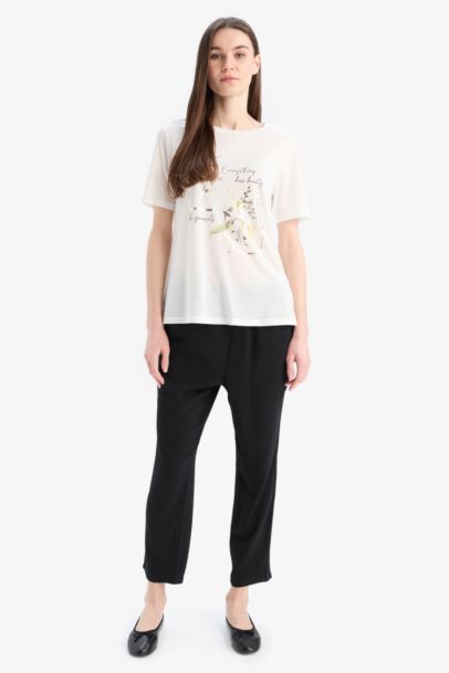 تي شيرت نص كم قصة عادية بياقة مستديرة