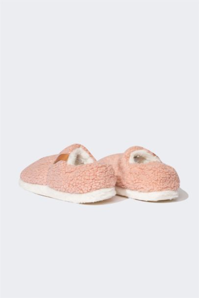 Woman Plush Home Slippers