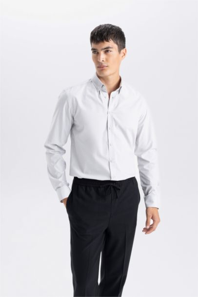 Рубашка приталенного кроя с длинным рукавом