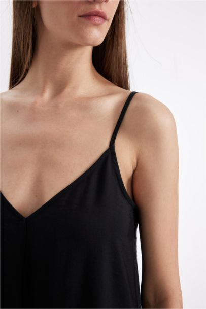 A Cut V-Neck Printed Sensual Sleeveless Maxi Dress