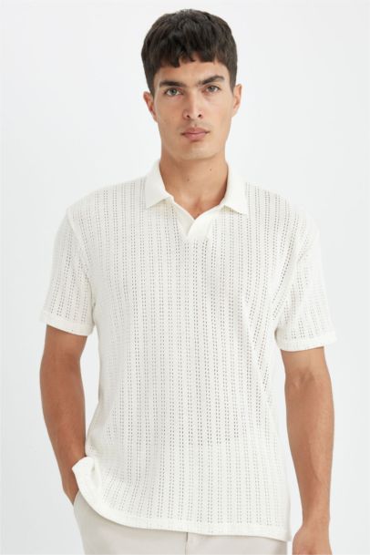 Regular Fit Kısa Kollu Dokulu Triko Polo Tişört