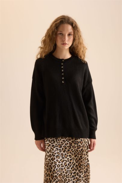 Oversize Geniş Kalıp Düğmeli Yaka Triko Kazak