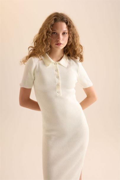 Fitted Polo Yaka Kısa Kollu Yırtmaçlı Midi Triko Elbise