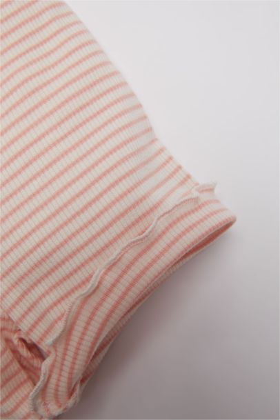 شورت بيبي بناتي مخطط مضلع