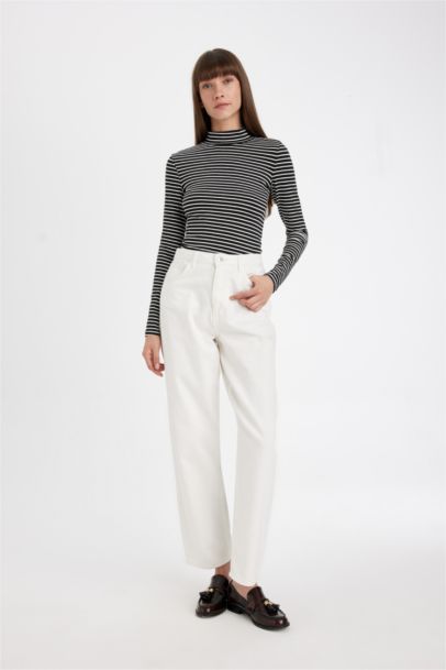 تيشيرت مخطط كم طويل سليم فيت برقبة عالية