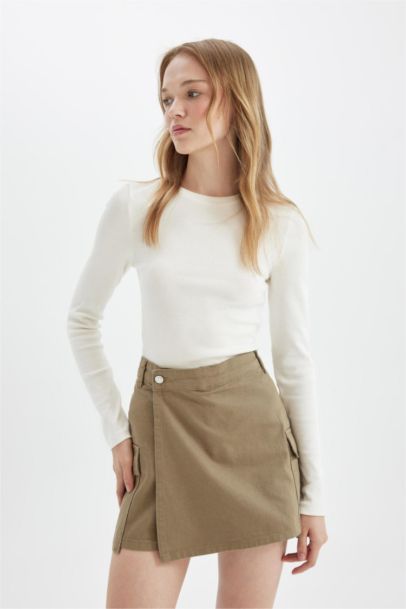 Regular Fit Regular Waist Gabardine Shorts