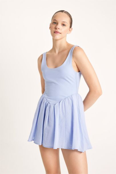 Mini robe à bretelles