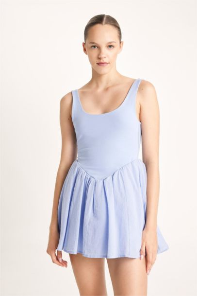 Mini robe à bretelles