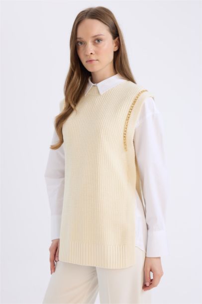 Yarım Balıkçı Yaka Basic Düz Yan Yırtmaçlı Triko Süveter