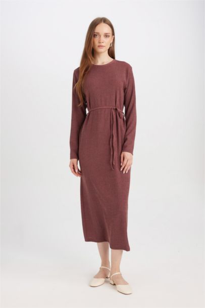 فستان ميدي منسوج كم طويل قصة عادية