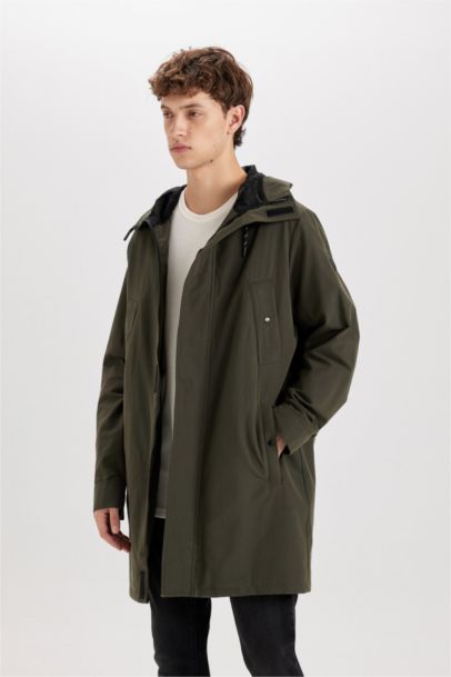 Waterproof Regular Fit Hooded Zippered Pocket Long Thin Raincoat