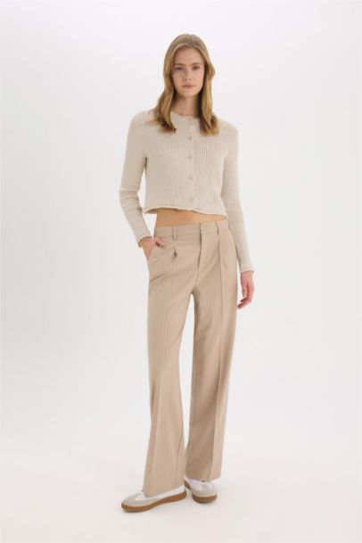 سروال واسع بخصر عادي و جيوب