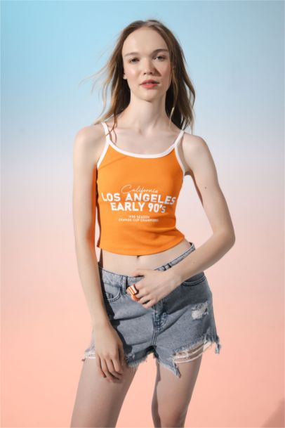 تانك توب مضلع سليم فيت بحمالات وطبعة حروف