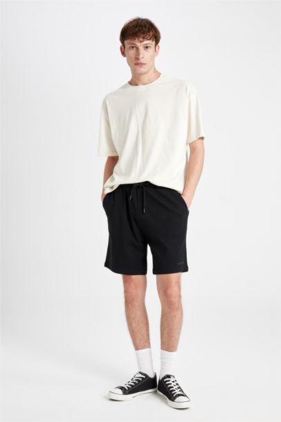 Relax Fit Cepli Basic Düz Şort