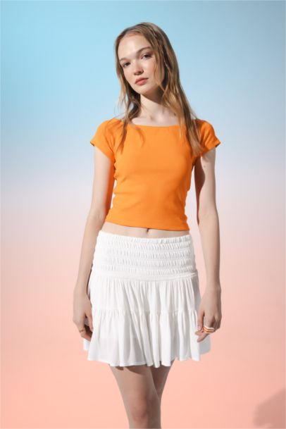 تيشيرت نص ردن مضلع