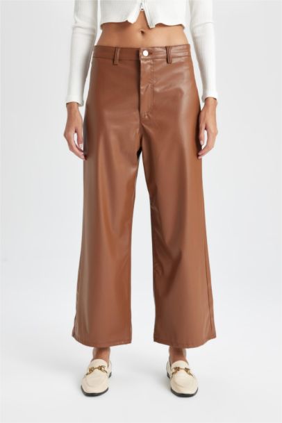 Culotte Fit Crop Fit Faux Leather Trousers