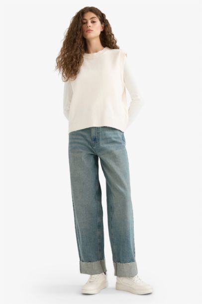 Regular Fit Basic Crew Neck Knit Vest