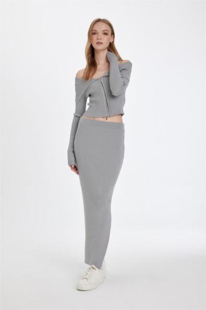 Slim Fit Slit Maxi Skirt