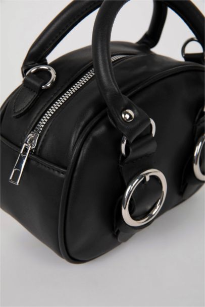 Woman Faux Leather Shoulder Bag