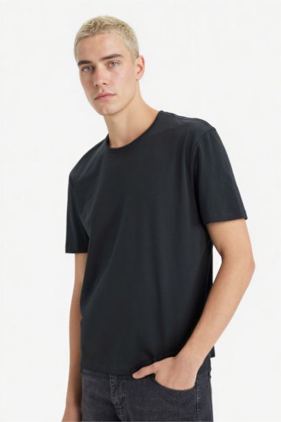 Футболка из плотной ткани из 100% хлопка