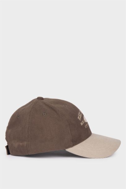 Man Eva Hat