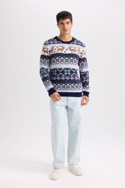 بلوفر تريكو قصة عادية بياقة مستديرة