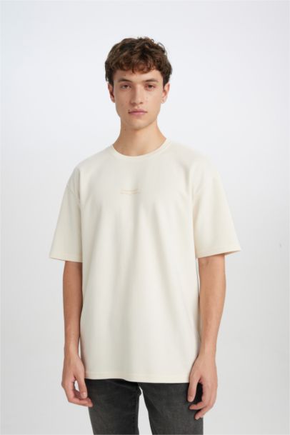 تيشيرت نص كم أوفر سايز مطبوع برقبة مستديرة