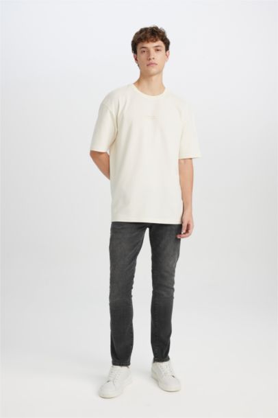 تيشيرت نص كم أوفر سايز مطبوع برقبة مستديرة