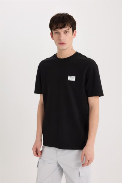 تيشيرت نص كم تقيل قصة عادية برقبة مستديرة