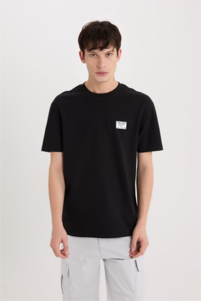 تيشيرت نص كم تقيل قصة عادية برقبة مستديرة