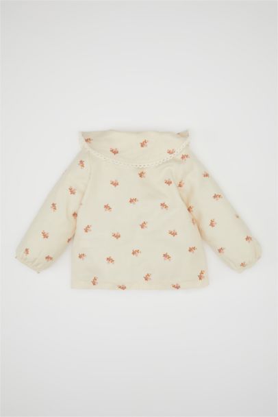 قميص بنقشة الزهور من التويل قصة عادية برقبة كبيرة