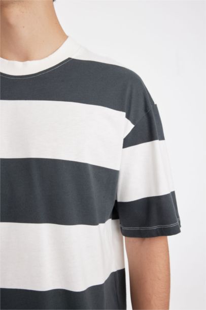 Boxy Fit Crew Neck Striped Cotton Short Sleeve T-Shirt