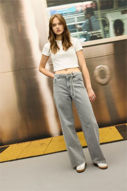 سروال جينز واسع