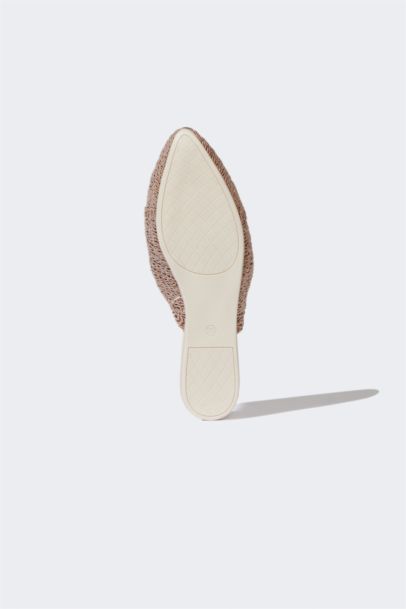 شبشب نسائي بكعب مسطح سليب أون