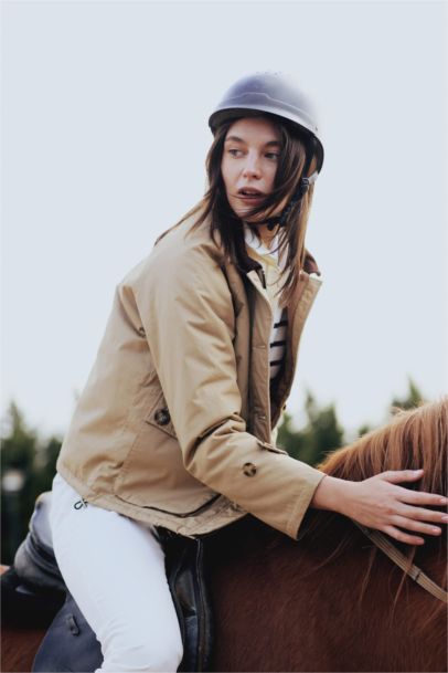 Regular Fit Kontrast Yakalı Düğmeli Cepli Apoletli Pamuklu Mevsimlik Ceket Mont