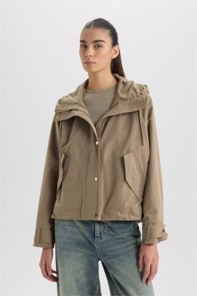 Su İtici Kumaş Kapüşonlu Hafif Mevsimlik Mont Cepli Fermuarlı Çıtçıtlı