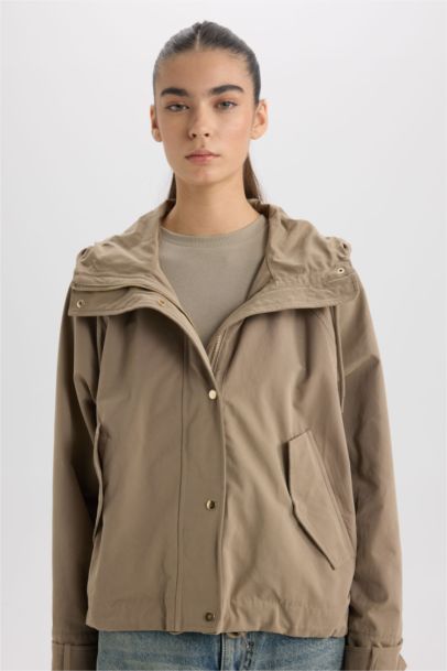 Su İtici Kumaş Kapüşonlu Hafif Mevsimlik Mont Cepli Fermuarlı Çıtçıtlı
