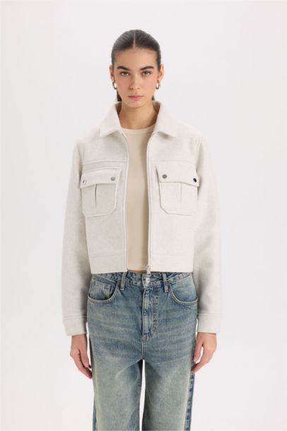 Regular Fit Polo Yaka Cepli Fermuarlı Kısa  Kaşe Kaban