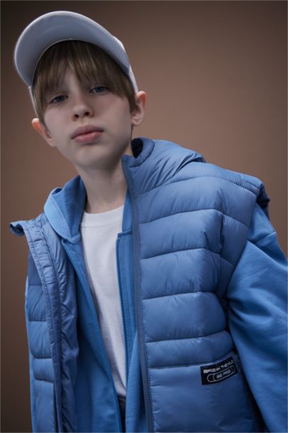 Su Geçirmez Kapüşonlu Fermuarlı Şişme Yelek Erkek Çocuk