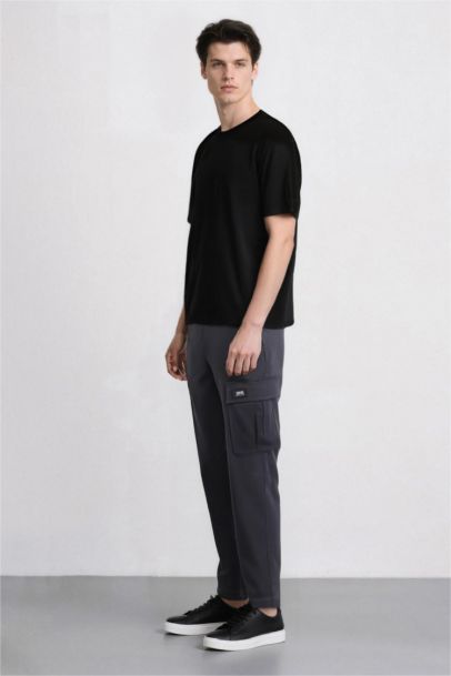 Relax Fit Pocket Straight Leg Cargo Pants