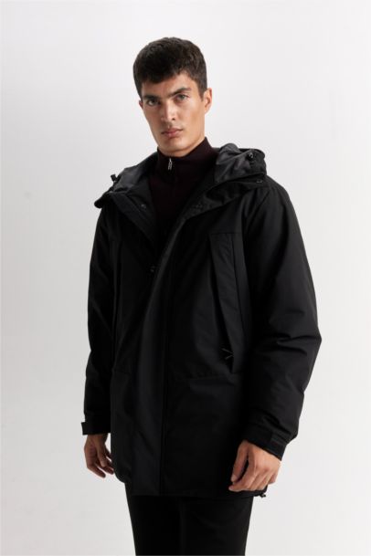 Regular Fit Kapüşonlu Fermuarlı Cepli Mont