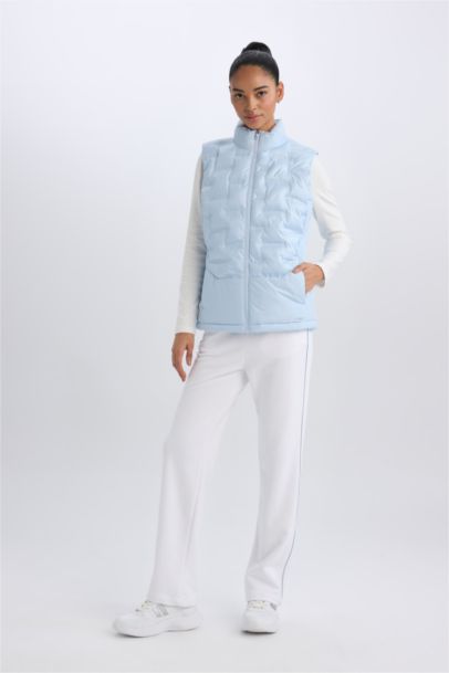 DeFactoFit Stand Collar Zippered Waterproof Sports Puffer Vest