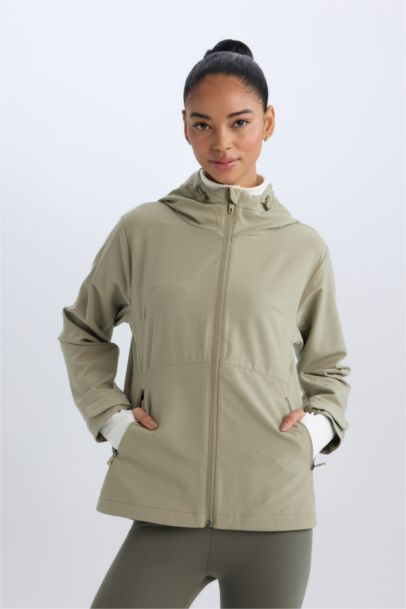 Su İtici Regular Fit Kapüşonlu Fermuarlı Cepli Esnek Dokulu Mevsimlik Baharlık Mont
